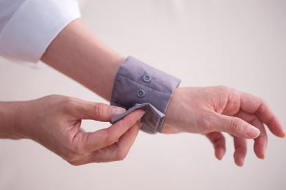 羽毛リストウォーマー